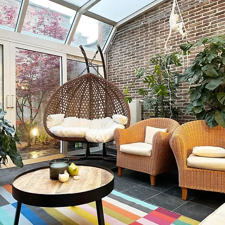 Casa de hóspedes Large Quiet Charming In House Near Historic Centre Gante